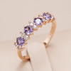 Elegant ring med indlagt lilla zirkonia