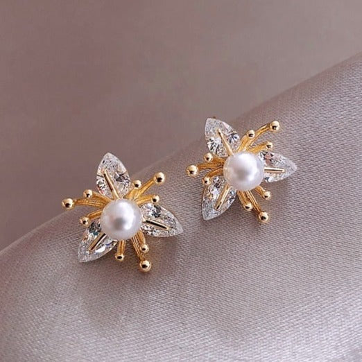 Blomster øreringe med perle og krystal
