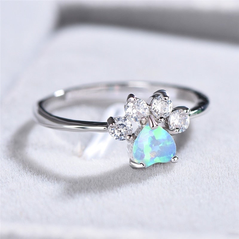 Opal og Zirconia Ring